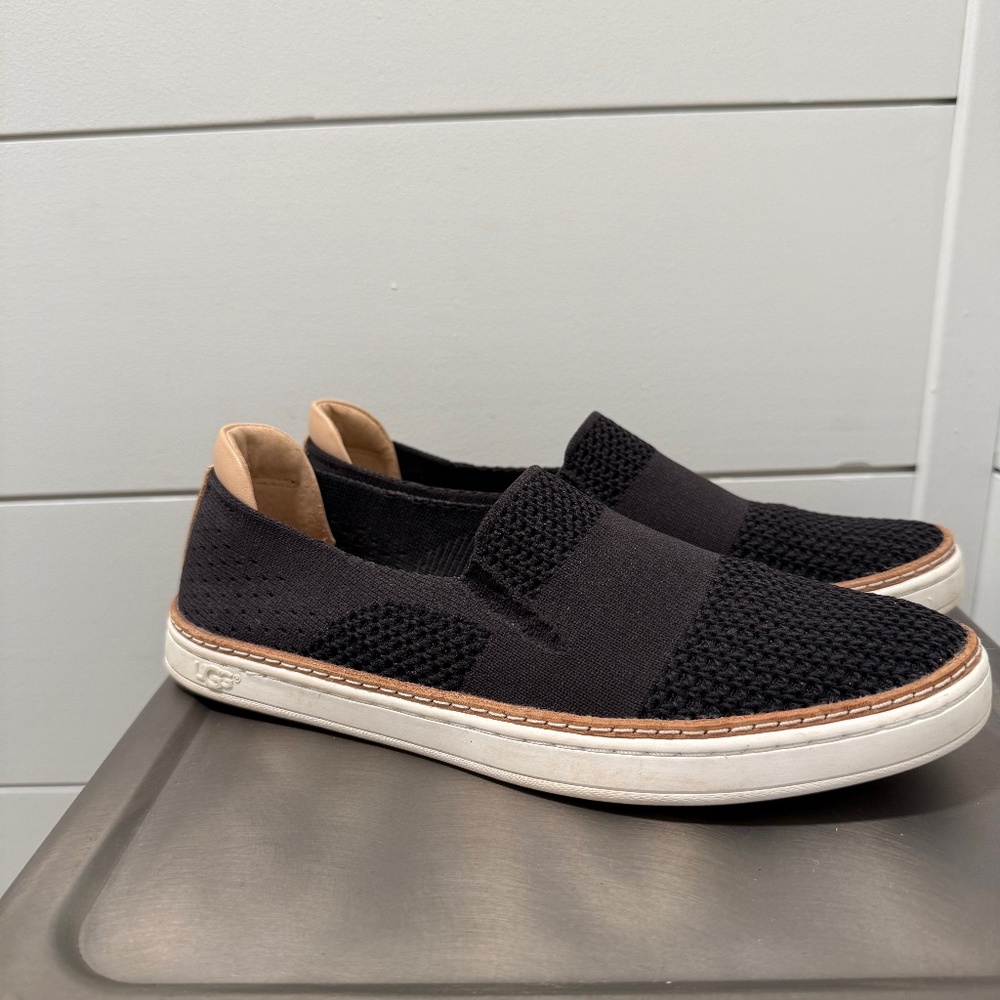 Ugg Sammy slip-on sneaker sz 7
